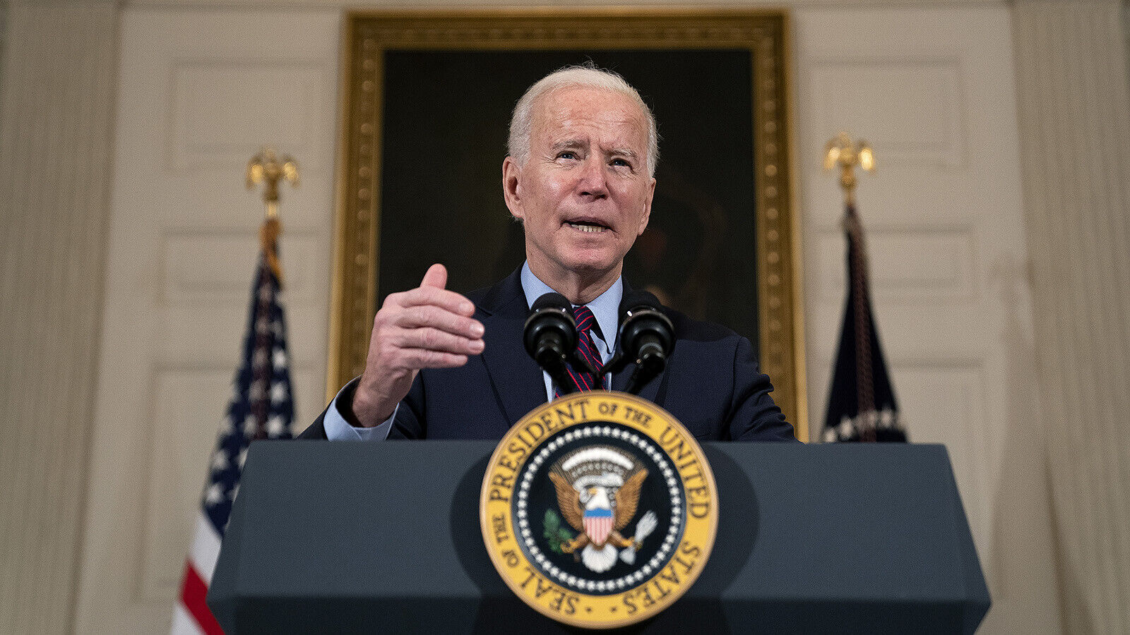 Inside the new President's routine: Oval Office fires and early bedtimes